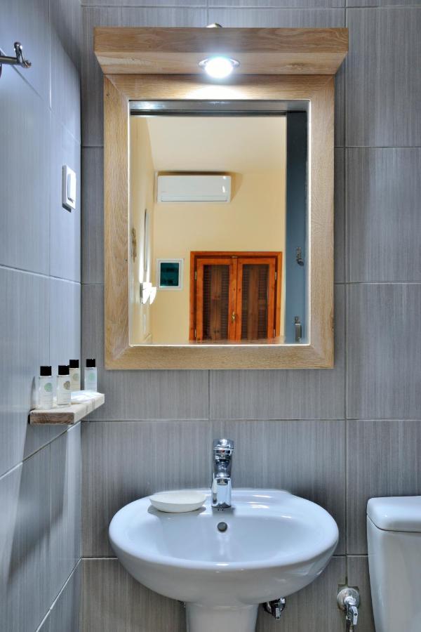 Mini-hôtel Urban Manos 3*